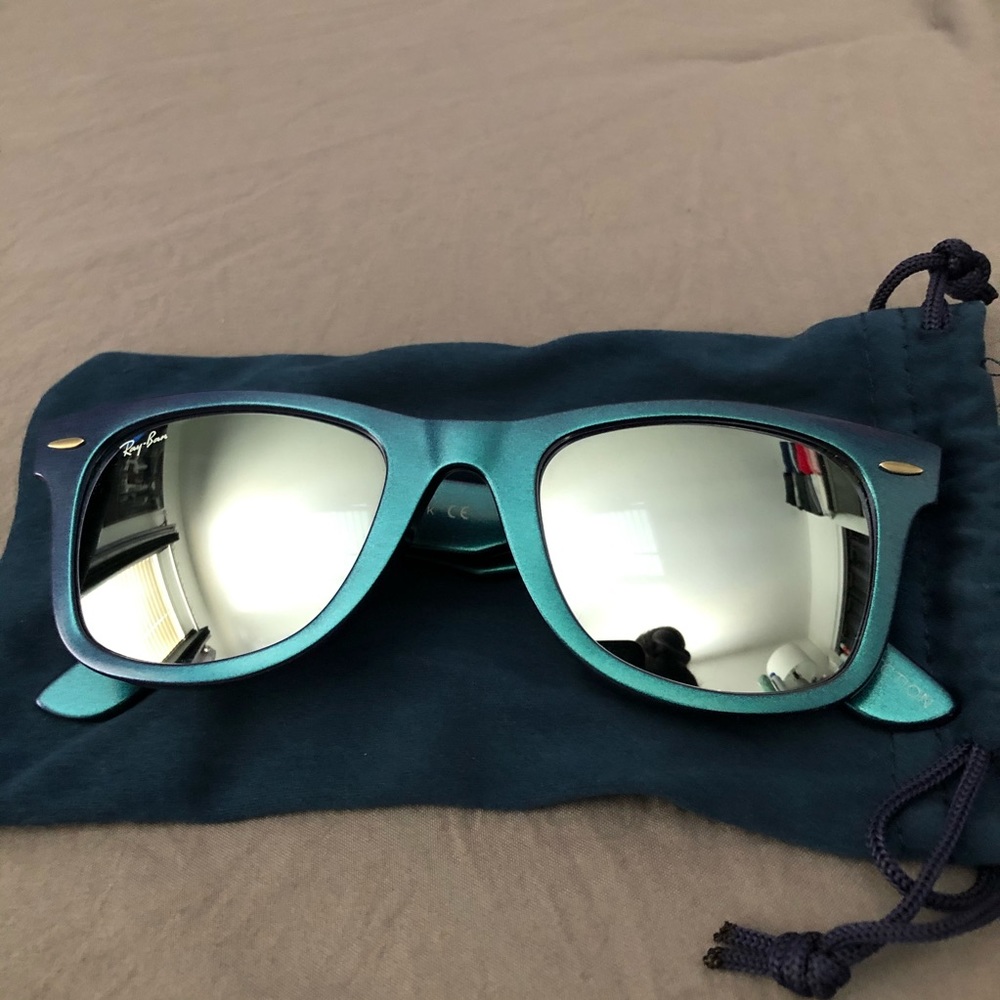 Ray Ban